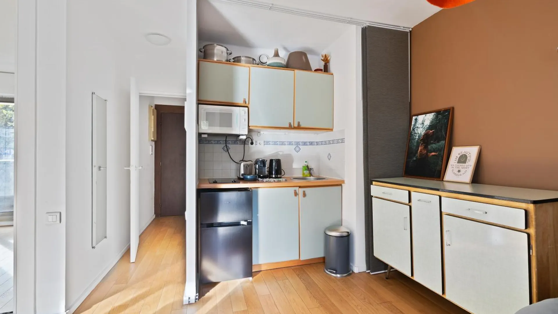 Apartment Charmant Studio Republique Jemmapes Free Netflix Paris